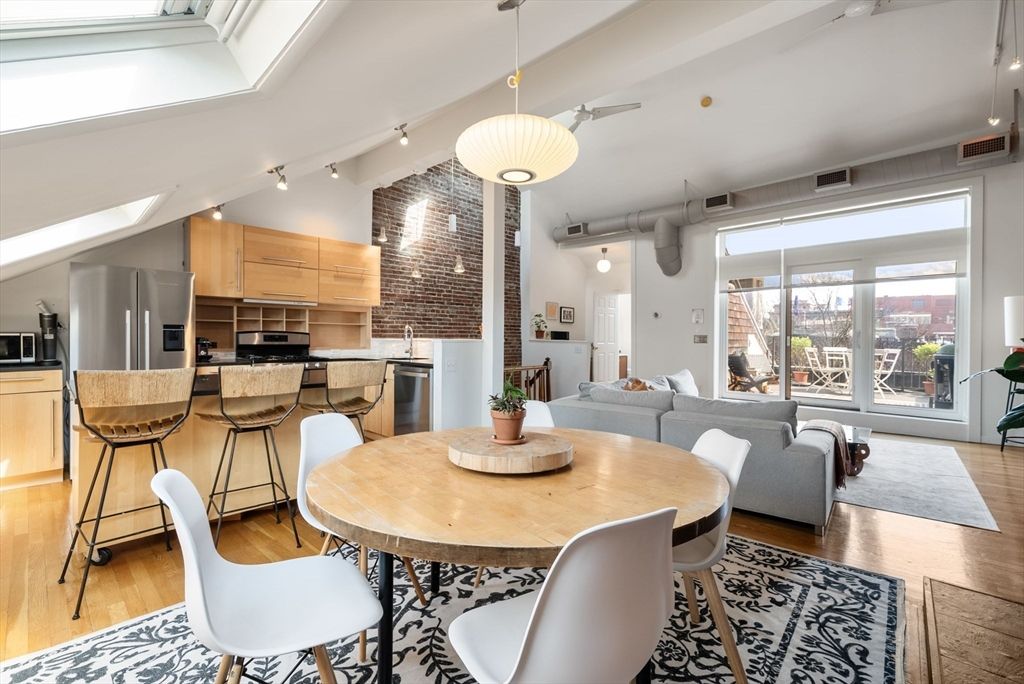 1666 Washington St 3, Boston, MA 02118