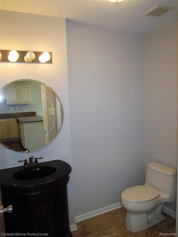 614 E Eleven Mile Road, Royal Oak, MI 48067