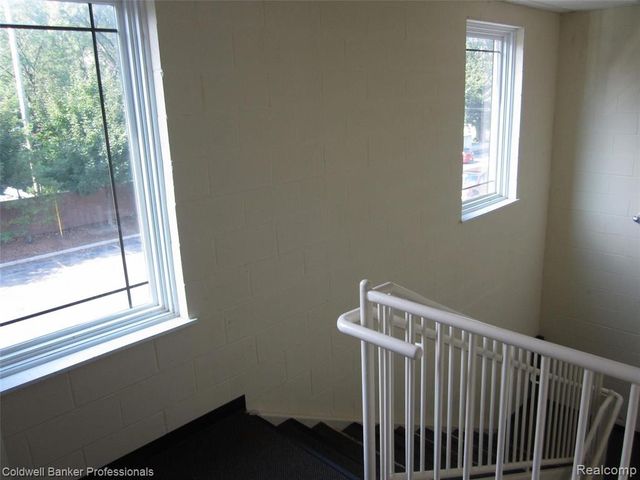 614 E Eleven Mile Road, Royal Oak, MI 48067