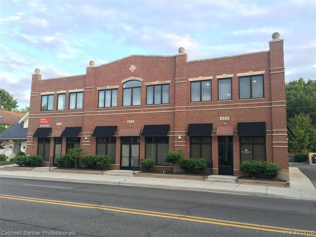 614 E Eleven Mile Road, Royal Oak, MI 48067