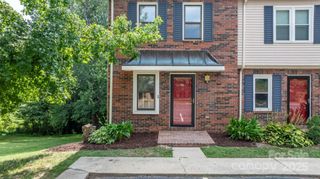 2705 N Center Street 76, Hickory, NC 28601