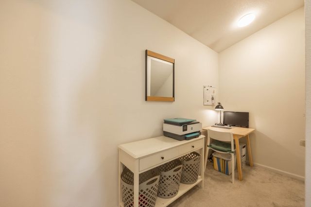 936 Mckinley Avenue 14, Des Moines, IA 50315