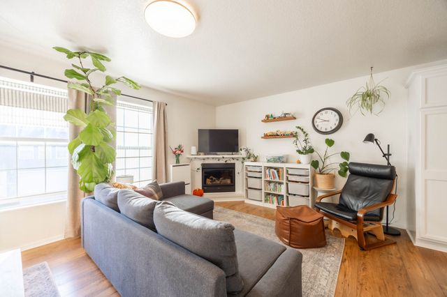 936 Mckinley Avenue 14, Des Moines, IA 50315