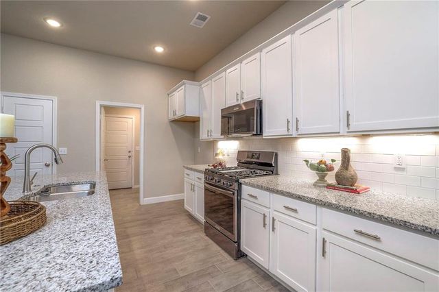15624 Austin Court, Basehor, KS 66007