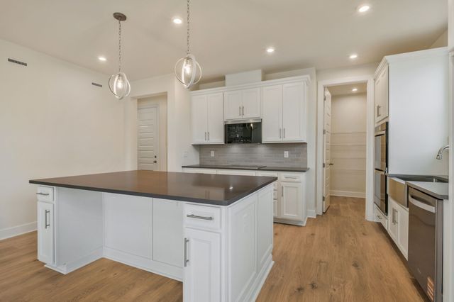 464 Wedge Way, Mount Juliet, TN 37122