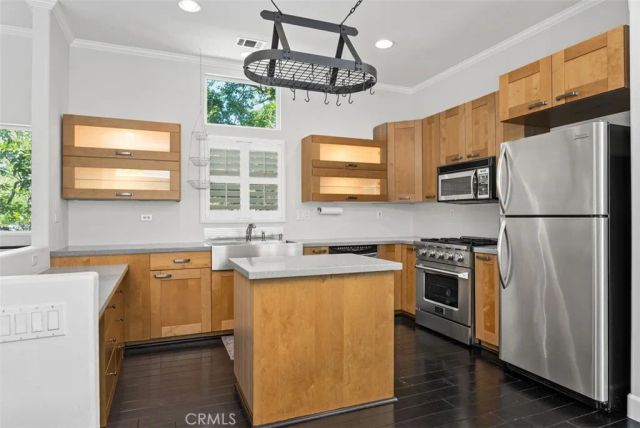 237 Montana del Lago Drive, Rancho Santa Margarita, CA 92688