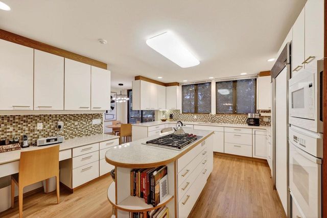 209 Saratoga Circle, Madison, WI 53705