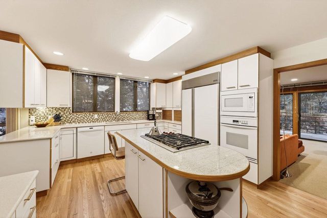 209 Saratoga Circle, Madison, WI 53705