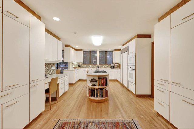 209 Saratoga Circle, Madison, WI 53705