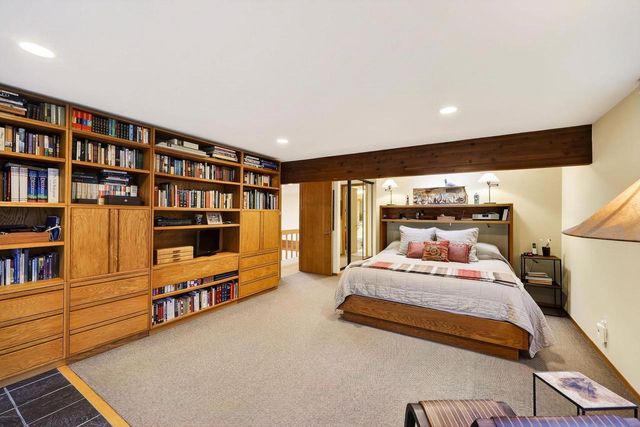 209 Saratoga Circle, Madison, WI 53705
