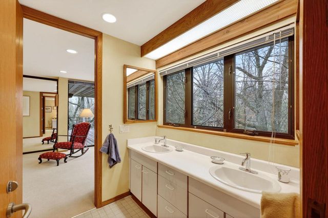 209 Saratoga Circle, Madison, WI 53705