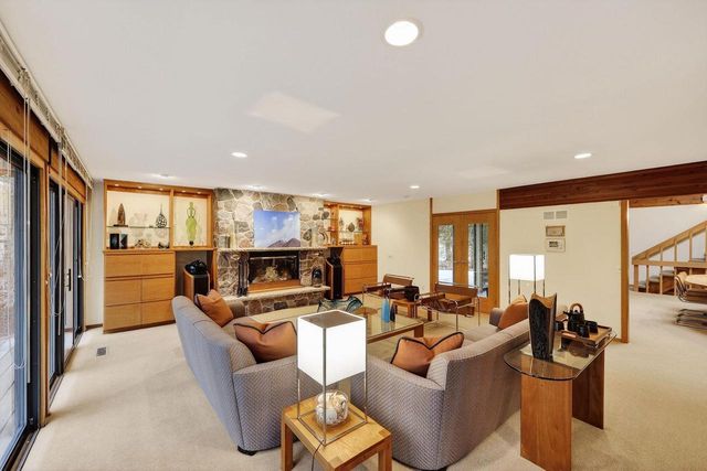 209 Saratoga Circle, Madison, WI 53705