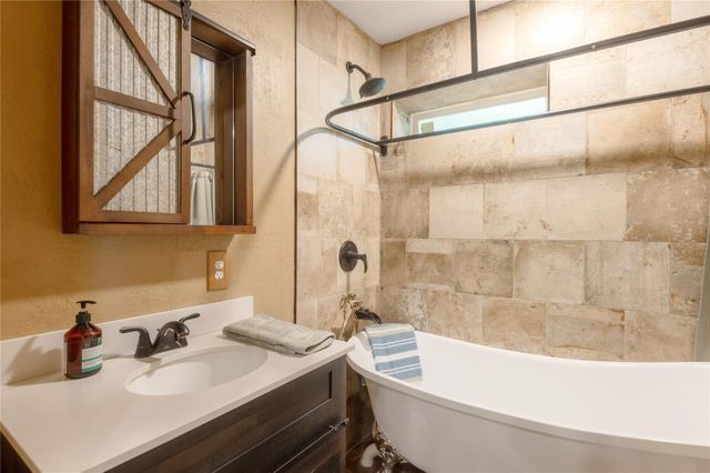 150 Air Park Drive, Livingston, TX 77351