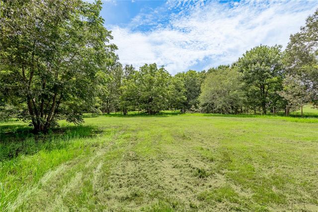 150 Air Park Drive, Livingston, TX 77351
