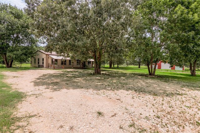150 Air Park Drive, Livingston, TX 77351