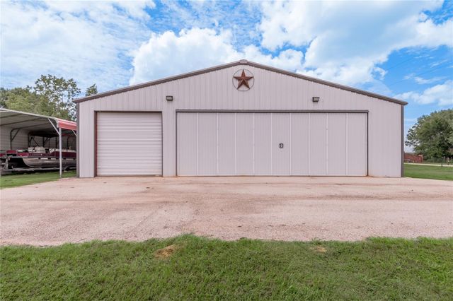 150 Air Park Drive, Livingston, TX 77351