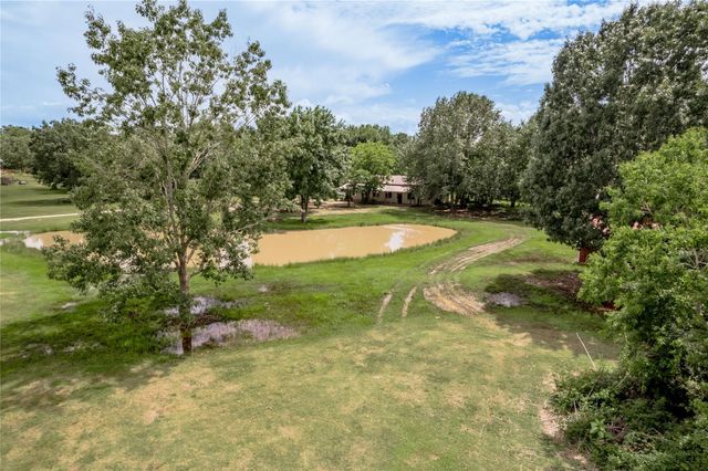 150 Air Park Drive, Livingston, TX 77351