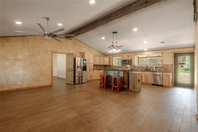 150 Air Park Drive, Livingston, TX 77351