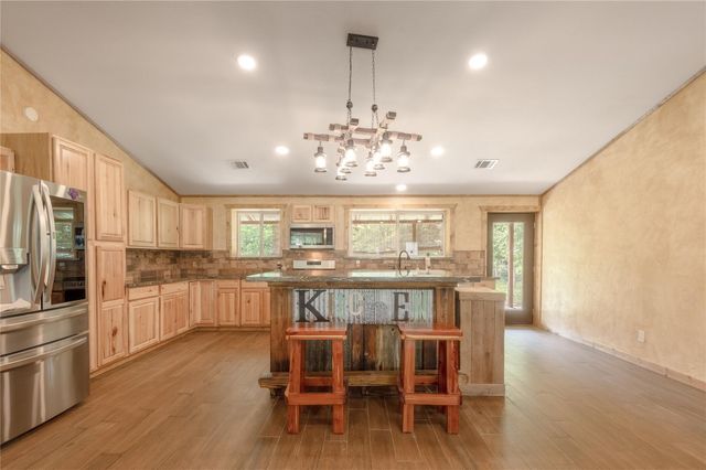 150 Air Park Drive, Livingston, TX 77351
