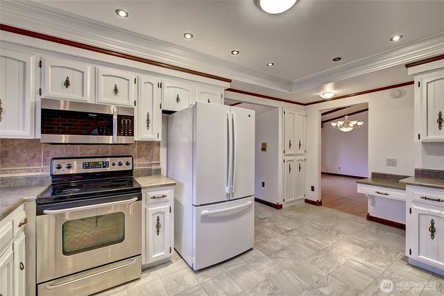 5008 169th Street SE, Bothell, WA 98012