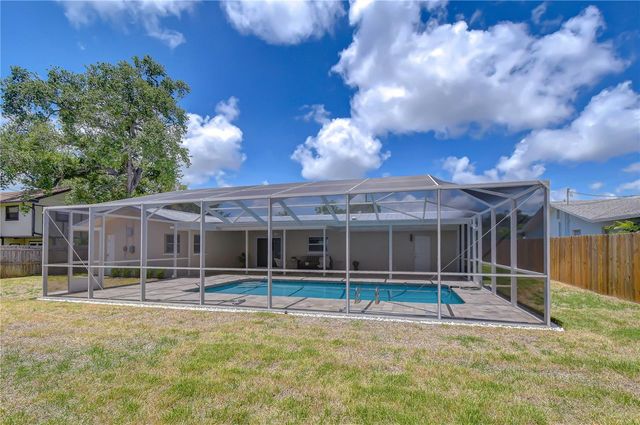 2167 LAKEVIEW ROAD, Clearwater, FL 33764