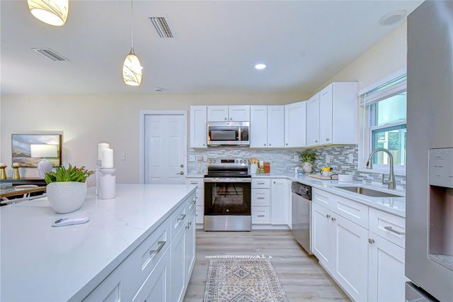 2167 LAKEVIEW ROAD, Clearwater, FL 33764