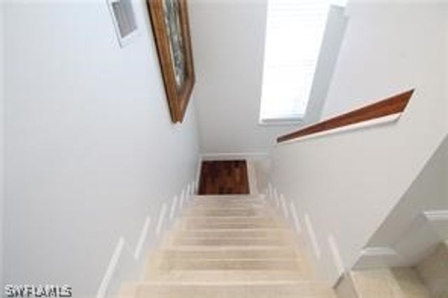 11002 Vanderbilt DR, Naples, FL 34108