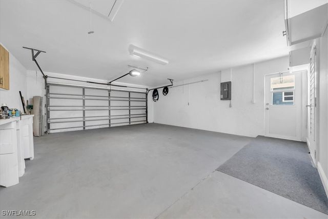 128 San Salvador ST, Naples, FL 34113