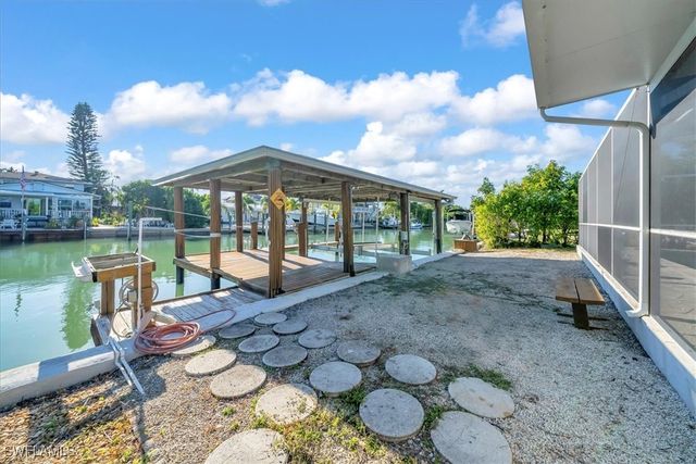 128 San Salvador ST, Naples, FL 34113