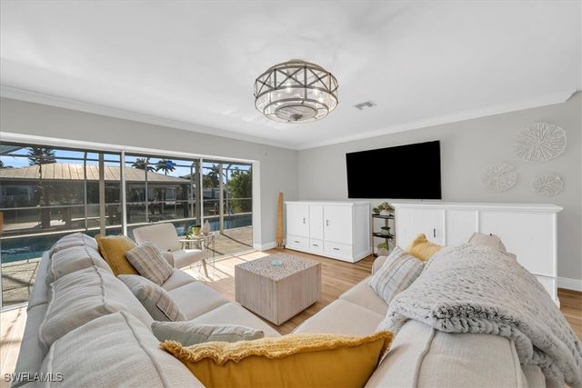 128 San Salvador ST, Naples, FL 34113