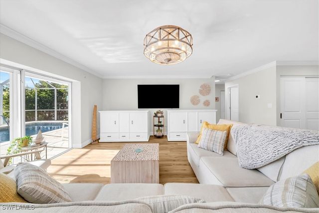 128 San Salvador ST, Naples, FL 34113