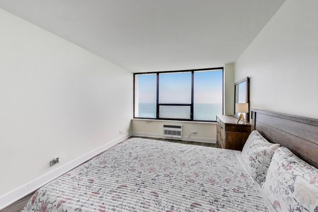 940 W Glenlake Avenue 19C, Chicago, IL 60660