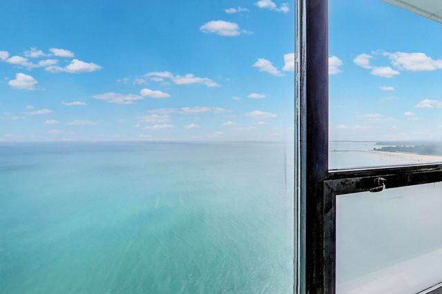 940 W Glenlake Avenue 19C, Chicago, IL 60660
