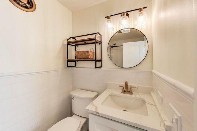 940 W Glenlake Avenue 19C, Chicago, IL 60660