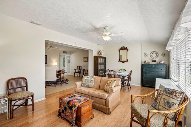 636 OAKMONT AVENUE, Sun City Center, FL 33573