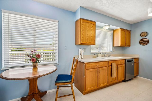 636 OAKMONT AVENUE, Sun City Center, FL 33573