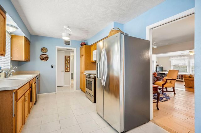 636 OAKMONT AVENUE, Sun City Center, FL 33573