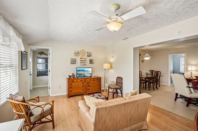 636 OAKMONT AVENUE, Sun City Center, FL 33573