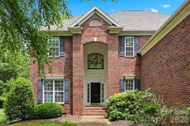 8526 Wren Creek Drive, Charlotte, NC 28269