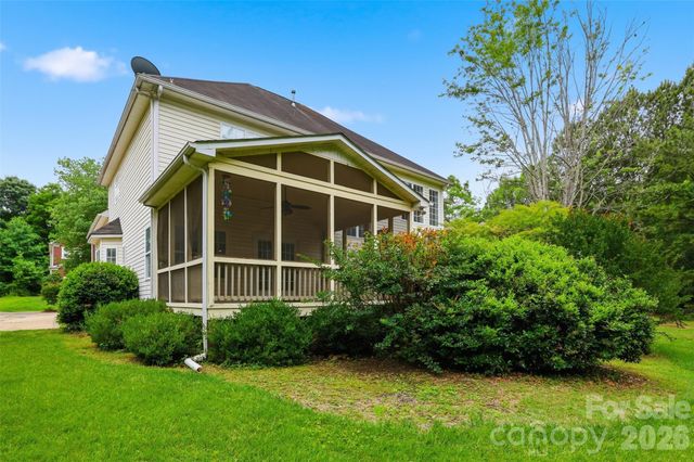 8526 Wren Creek Drive, Charlotte, NC 28269