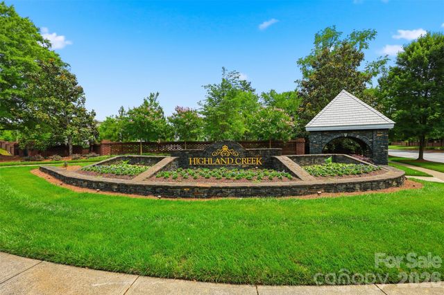 8526 Wren Creek Drive, Charlotte, NC 28269