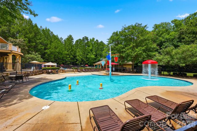8526 Wren Creek Drive, Charlotte, NC 28269