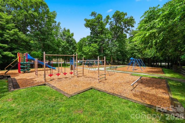 8526 Wren Creek Drive, Charlotte, NC 28269