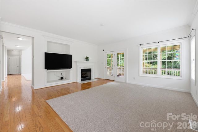 8526 Wren Creek Drive, Charlotte, NC 28269