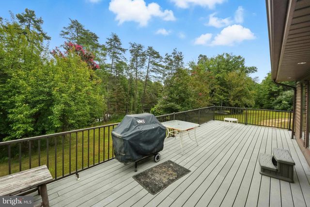 3807 BEAR TREE LN, Bumpass, VA 23024