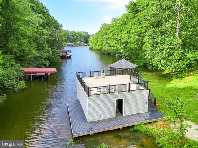 3807 BEAR TREE LN, Bumpass, VA 23024