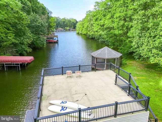 3807 BEAR TREE LN, Bumpass, VA 23024