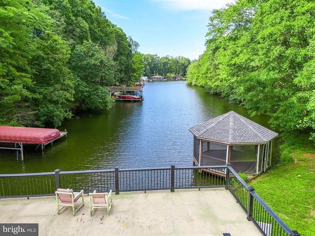 3807 BEAR TREE LN, Bumpass, VA 23024