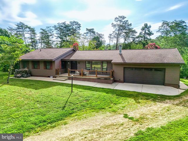 3807 BEAR TREE LN, Bumpass, VA 23024