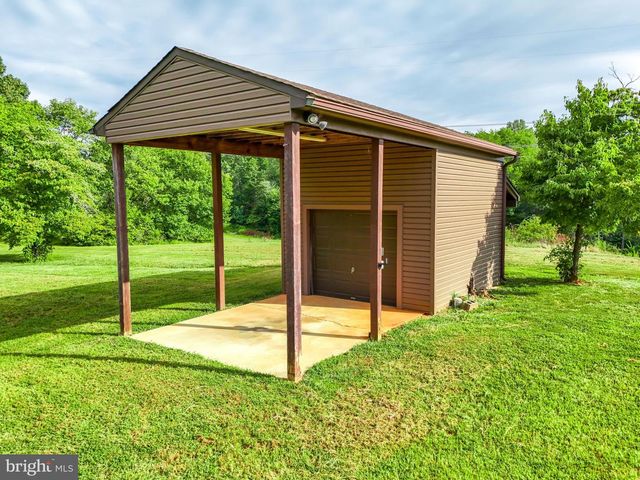 3807 BEAR TREE LN, Bumpass, VA 23024